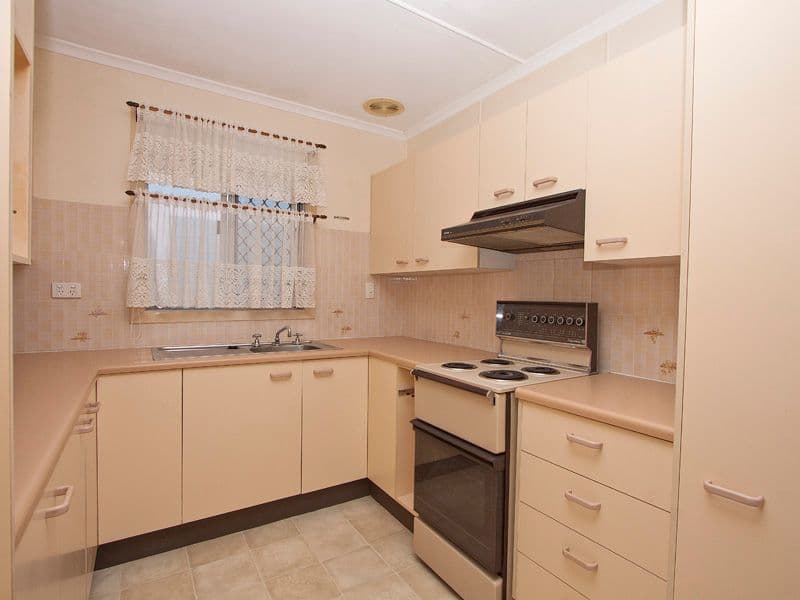 10 Balmoral Place, DECEPTION BAY QLD 4508, Deception Bay - Thumbnail 6