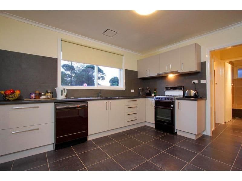 15 Kevin Street, BUNDOORA VIC 3083, Bundoora - Thumbnail 8