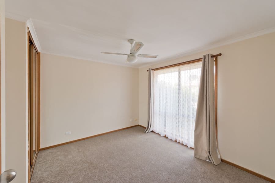 6 Coventry Place, MELTON SOUTH VIC 3338, Melton South - Thumbnail 5