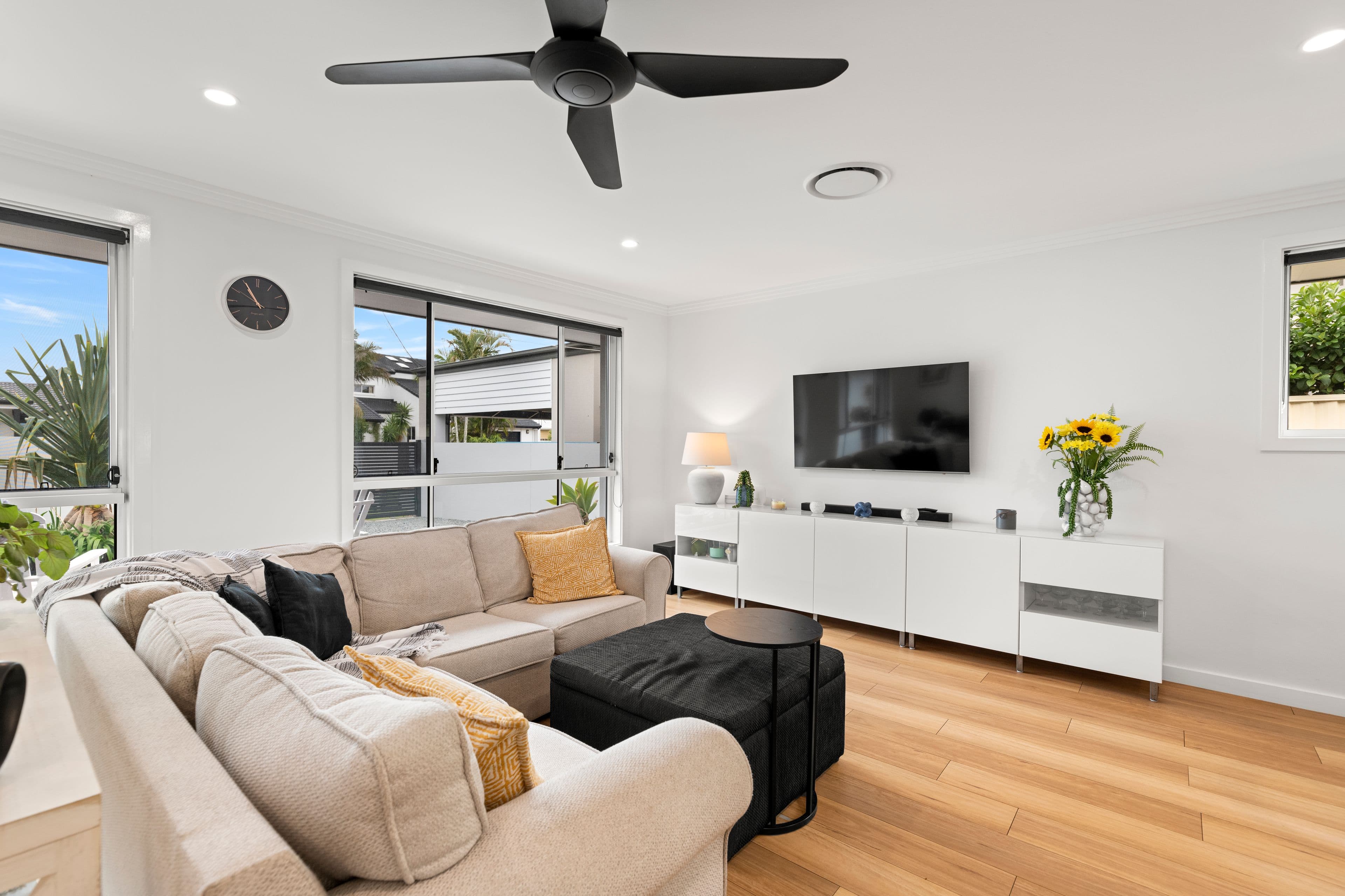 28 Kingfisher Crescent, Burleigh Waters QLD 4220, Burleigh Waters - Thumbnail 2