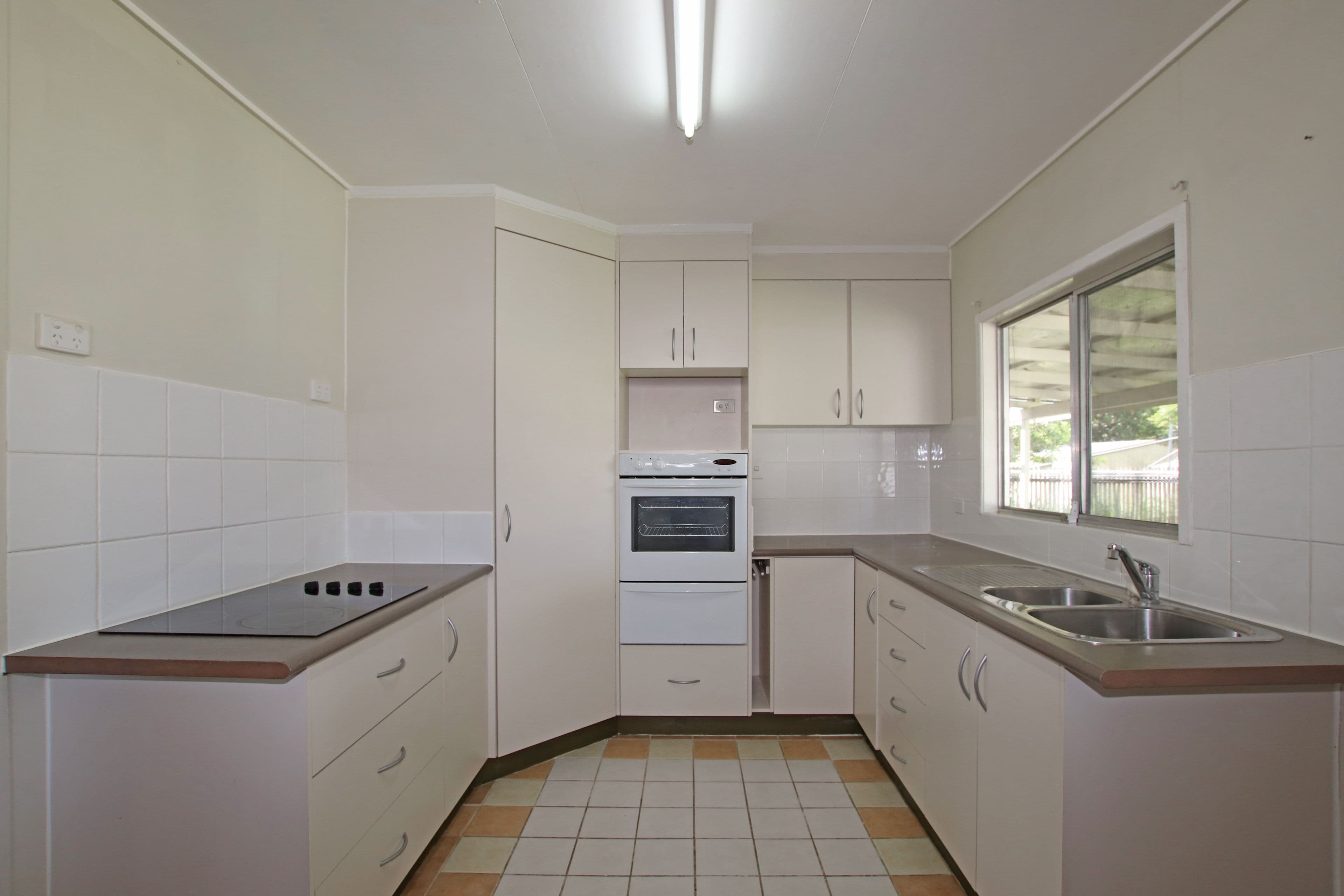 10 Benn Street, Biloela QLD 4715, Biloela - Thumbnail 2