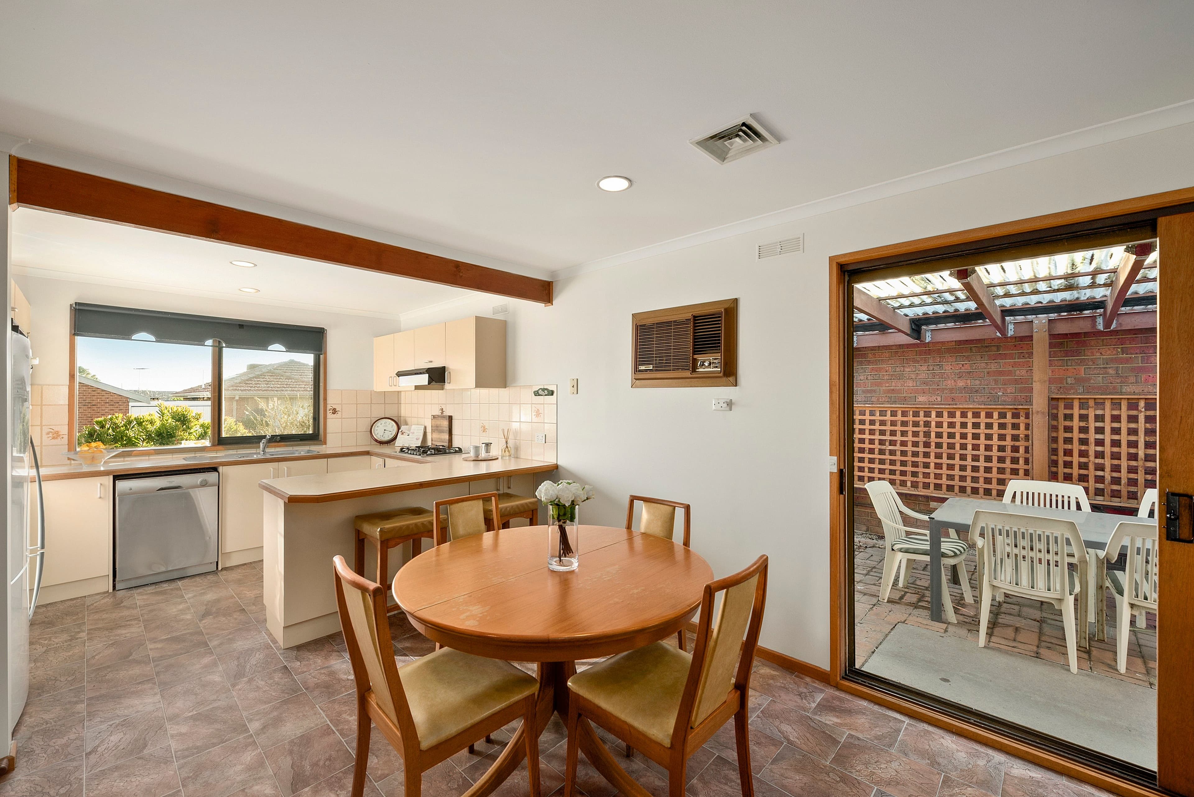 9 Lauren Close, Dingley Village VIC 3172, Dingley Village - Thumbnail 3