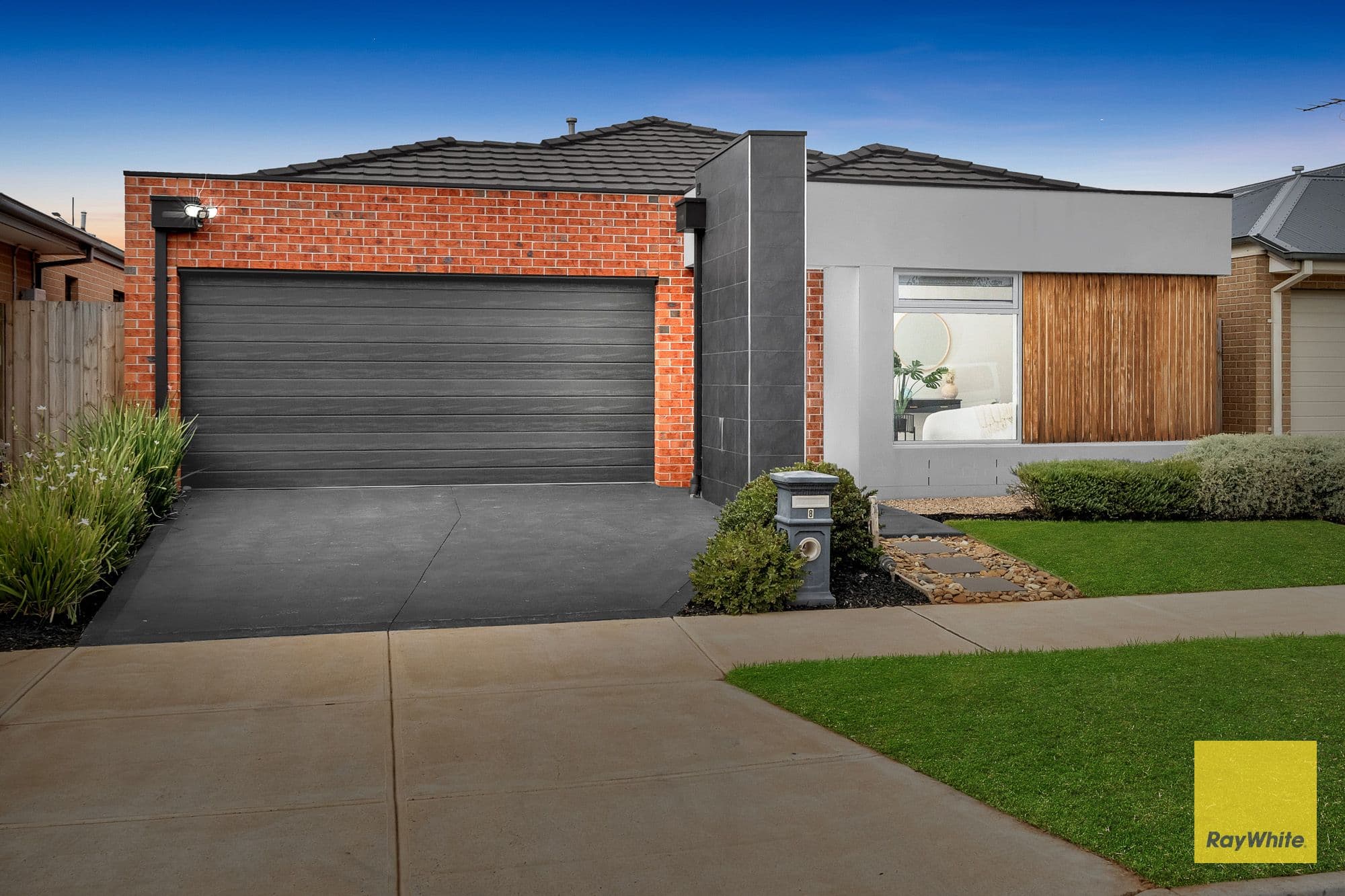 8 Midmar Terrace, THORNHILL PARK VIC 3335, Thornhill Park - Thumbnail 2