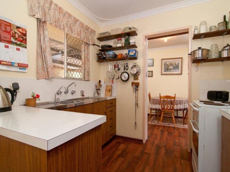 8 Dean Street, MOUNT HELENA WA 6082, Mount Helena - Thumbnail 4