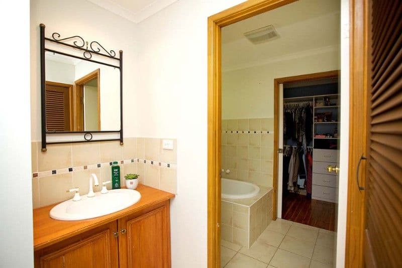 5 Sherman Street, THE GAP QLD 4061, The Gap - Thumbnail 7