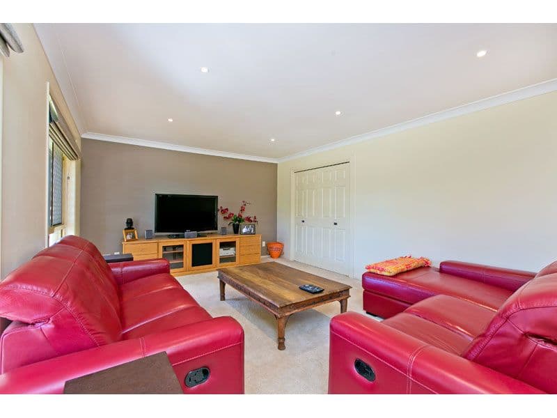 21 Adrian Street, VICTORIA POINT QLD 4165, Victoria Point - Thumbnail 2