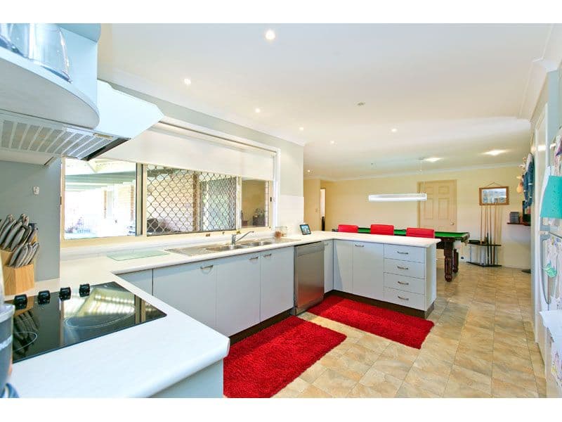 21 Adrian Street, VICTORIA POINT QLD 4165, Victoria Point - Thumbnail 3