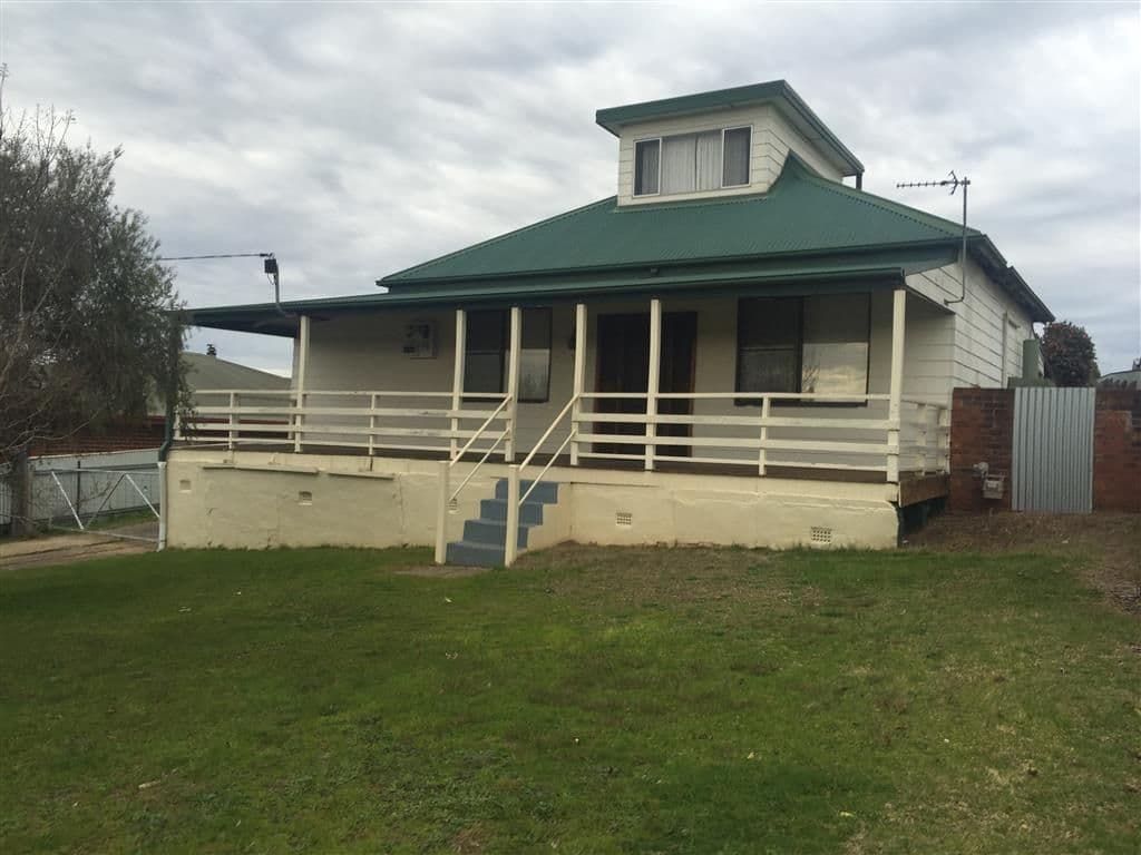 58 Broughton Street, Tumut - Image 1