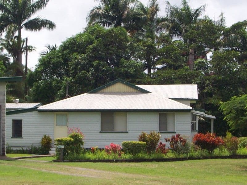 64 Range Road, SARINA QLD 4737, Sarina - Thumbnail 2