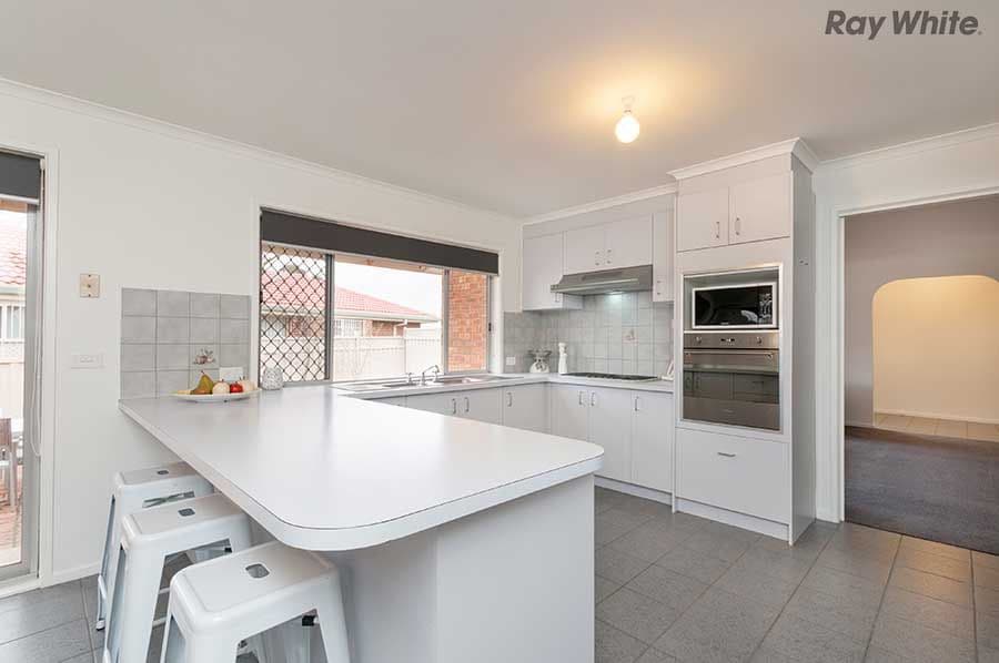 3 Angas Court, SUNBURY VIC 3429, Sunbury - Thumbnail 4