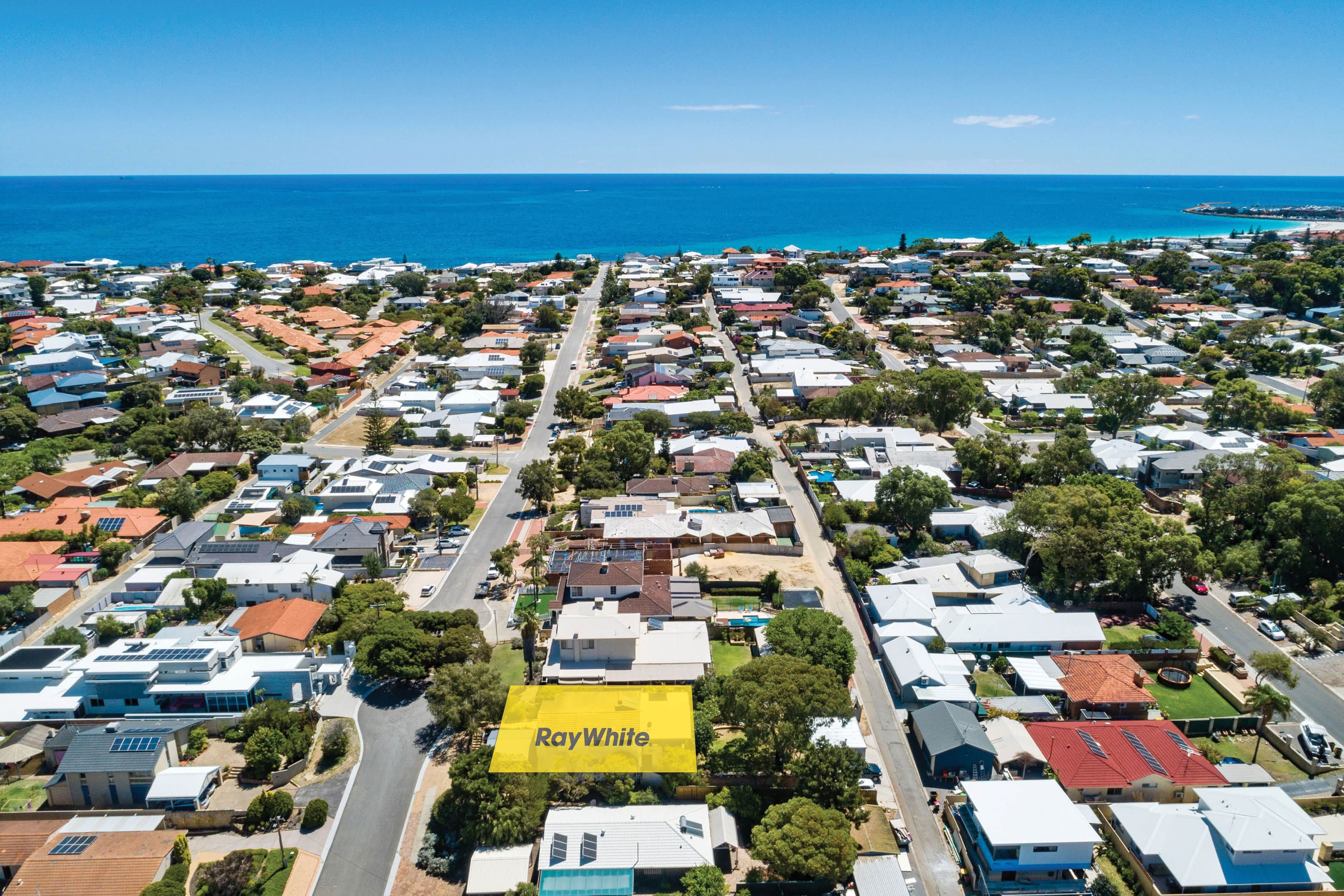 79 Marine Terrace, Sorrento WA 6020, Sorrento - Thumbnail 2