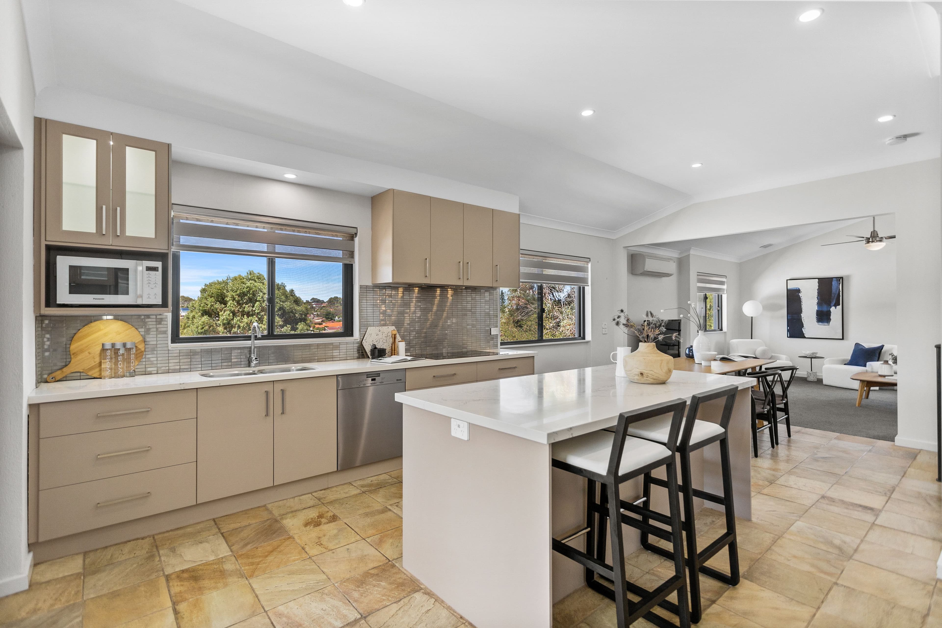 79 Marine Terrace, Sorrento WA 6020, Sorrento - Thumbnail 8