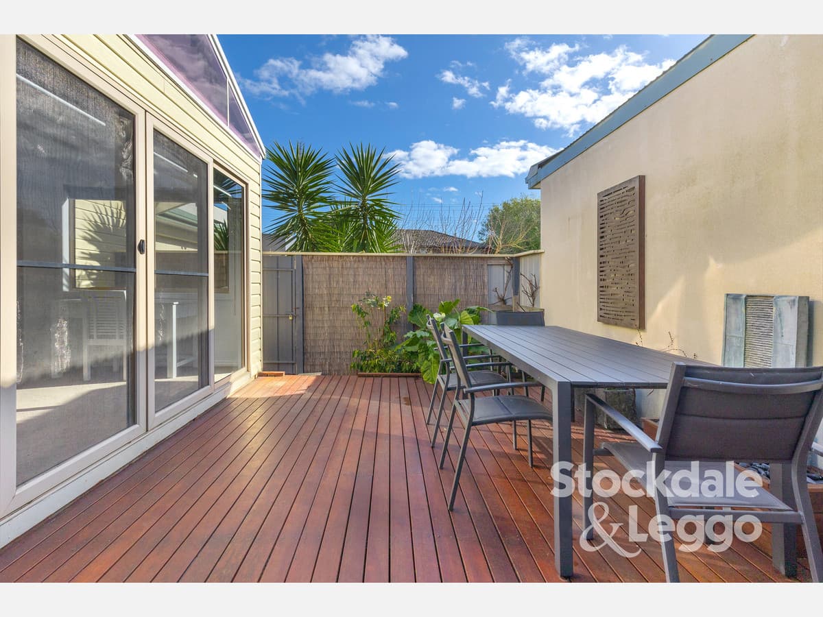 2 / 7 Coorabong Avenue, Rosebud VIC 3939, Rosebud - Thumbnail 3