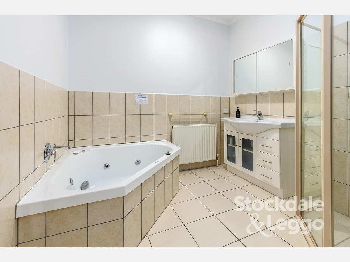 2 / 7 Coorabong Avenue, Rosebud VIC 3939, Rosebud - Thumbnail 8