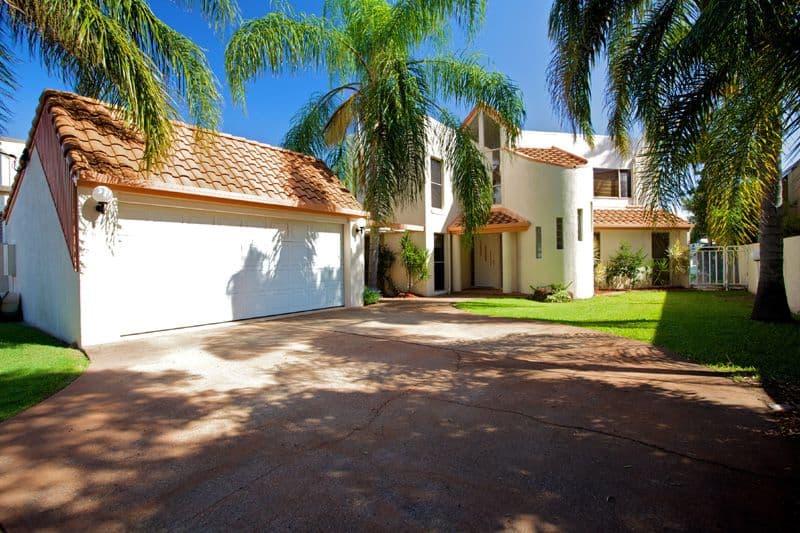 31 Howard Street, RUNAWAY BAY QLD 4216, Runaway Bay - Thumbnail 2