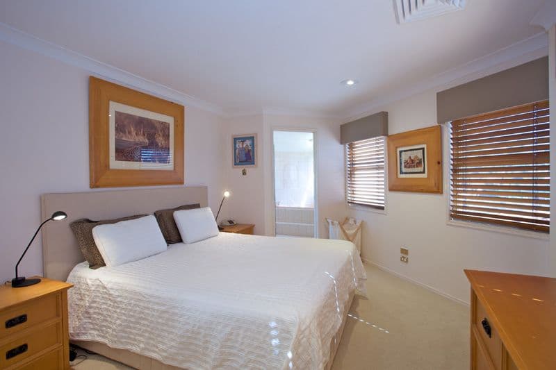 31 Howard Street, RUNAWAY BAY QLD 4216, Runaway Bay - Thumbnail 8