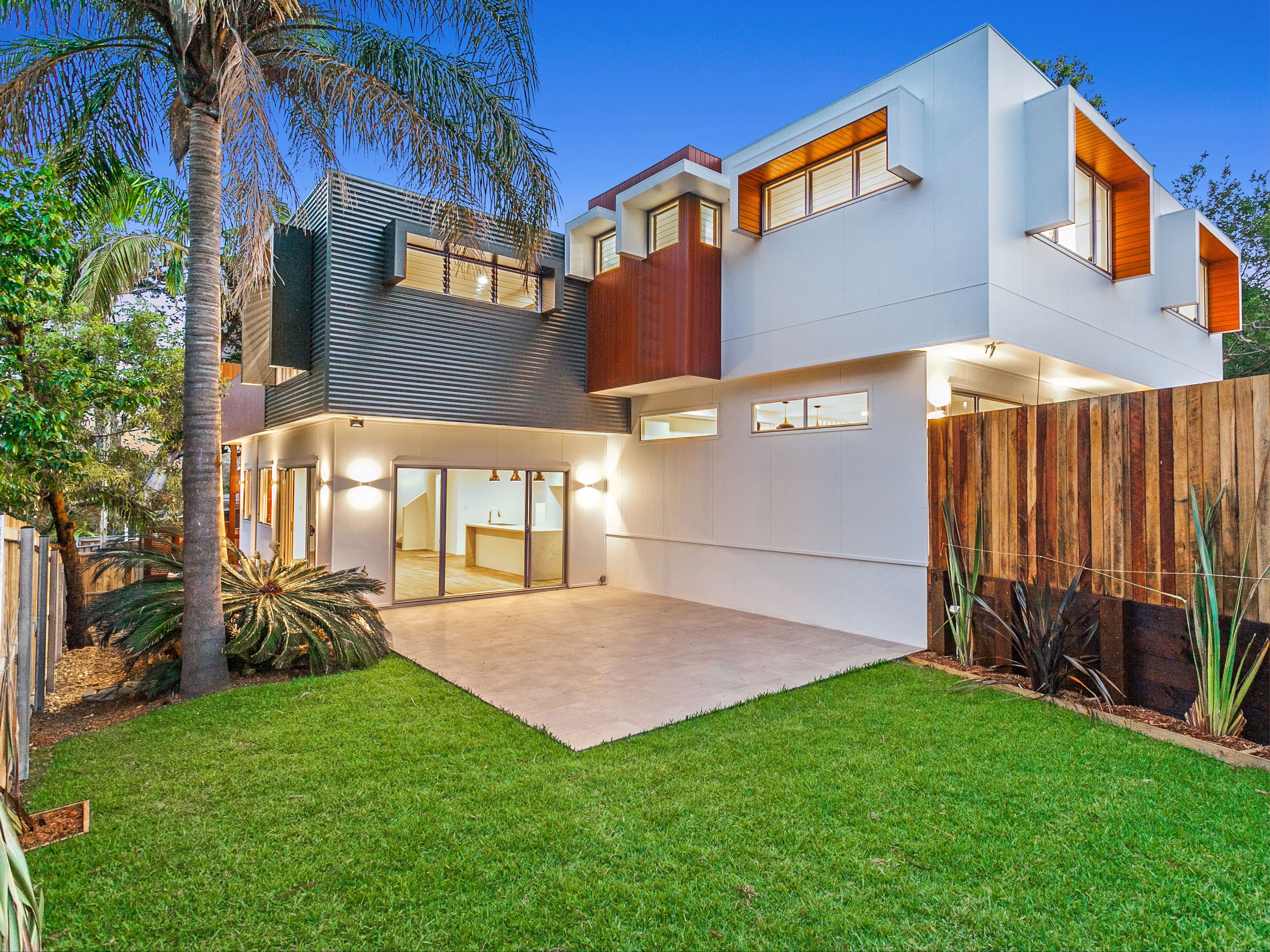 2 Railway Crescent, Stanwell Park - Thumbnail 2