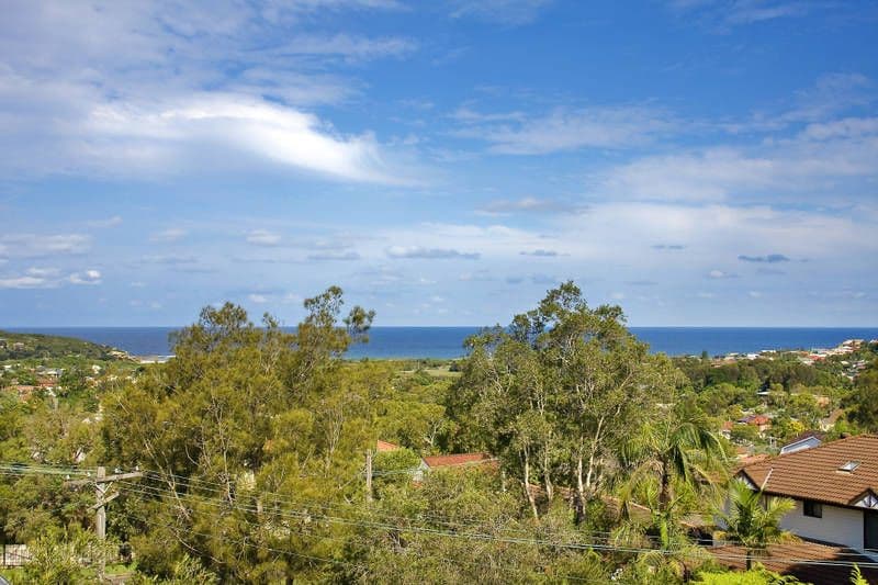24 Jocelyn Street, NORTH CURL CURL NSW 2099, North Curl Curl - Thumbnail 2