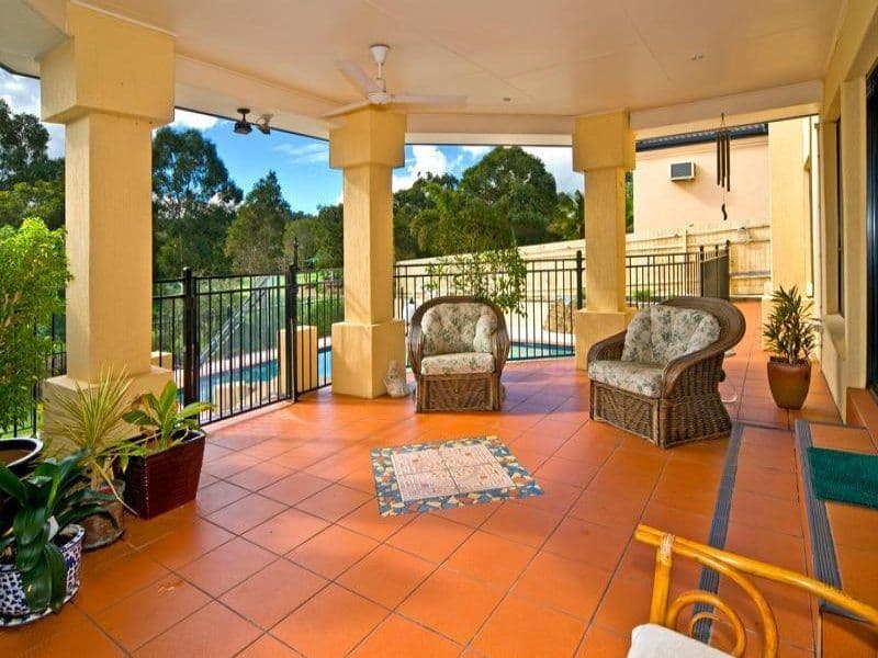 26 Amersham Crescent, CARINDALE QLD 4152, Carindale - Thumbnail 2