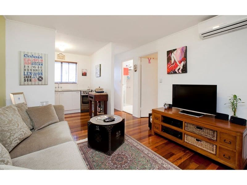 42 Pine Street, HAMILTON QLD 4007, Hamilton - Image 1