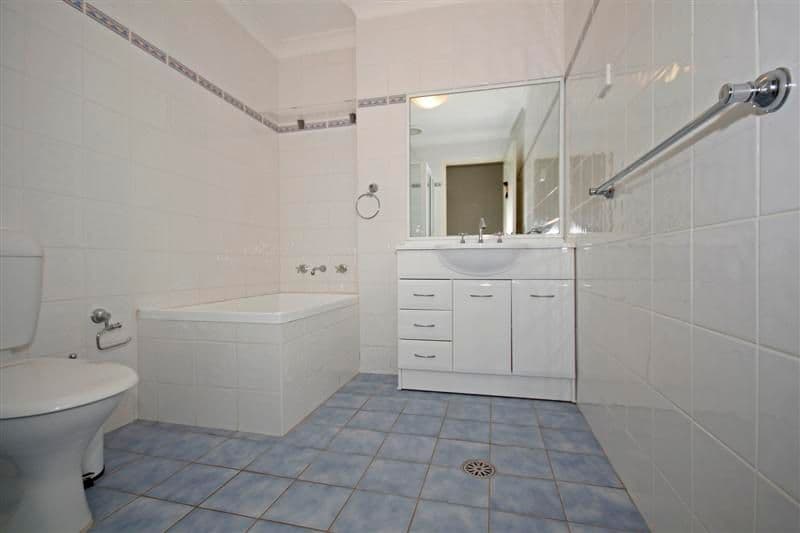 10 Toms Lane, ENGADINE NSW 2233, Engadine - Thumbnail 8