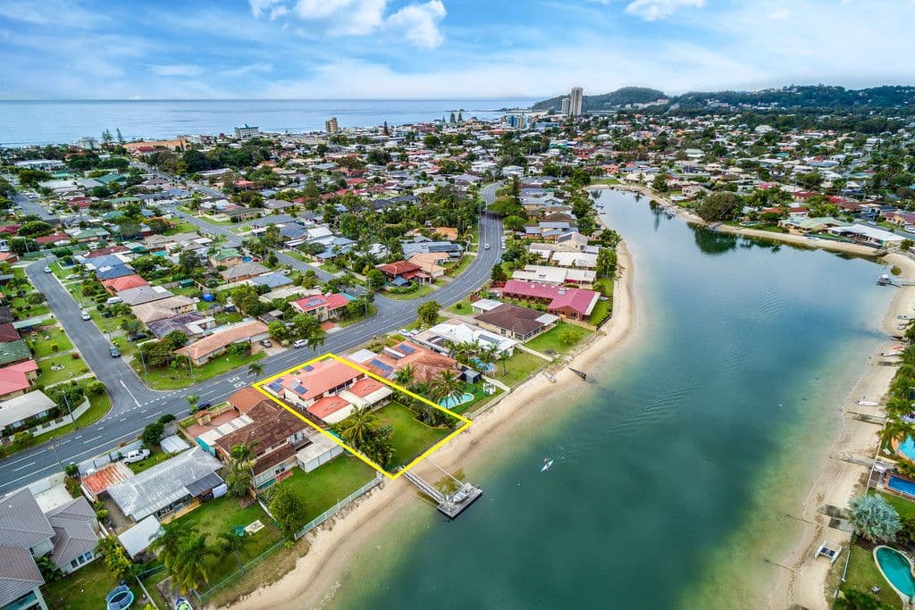 156 Tahiti Avenue, Palm Beach QLD 4221, Palm Beach - Thumbnail 2