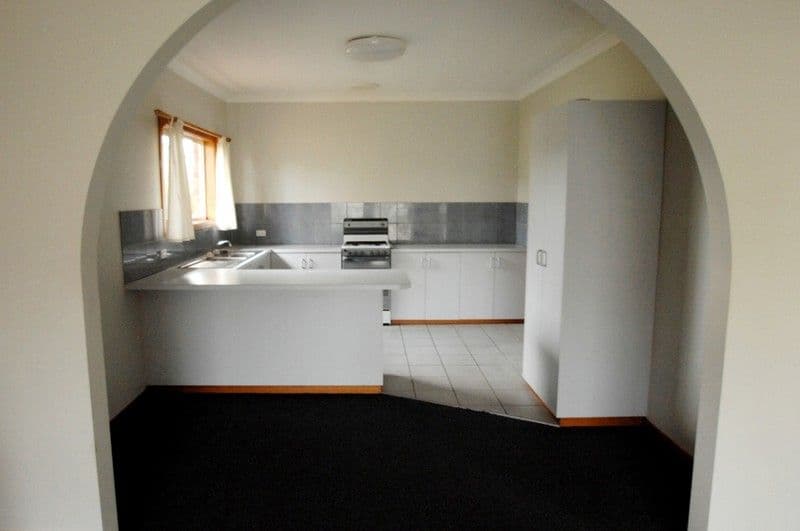 387 Kotthoff Street, LAVINGTON NSW 2641, Lavington - Thumbnail 8