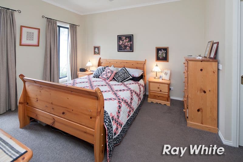 12 Alexandra Mews, Langwarrin VIC 3910, Langwarrin - Thumbnail 2