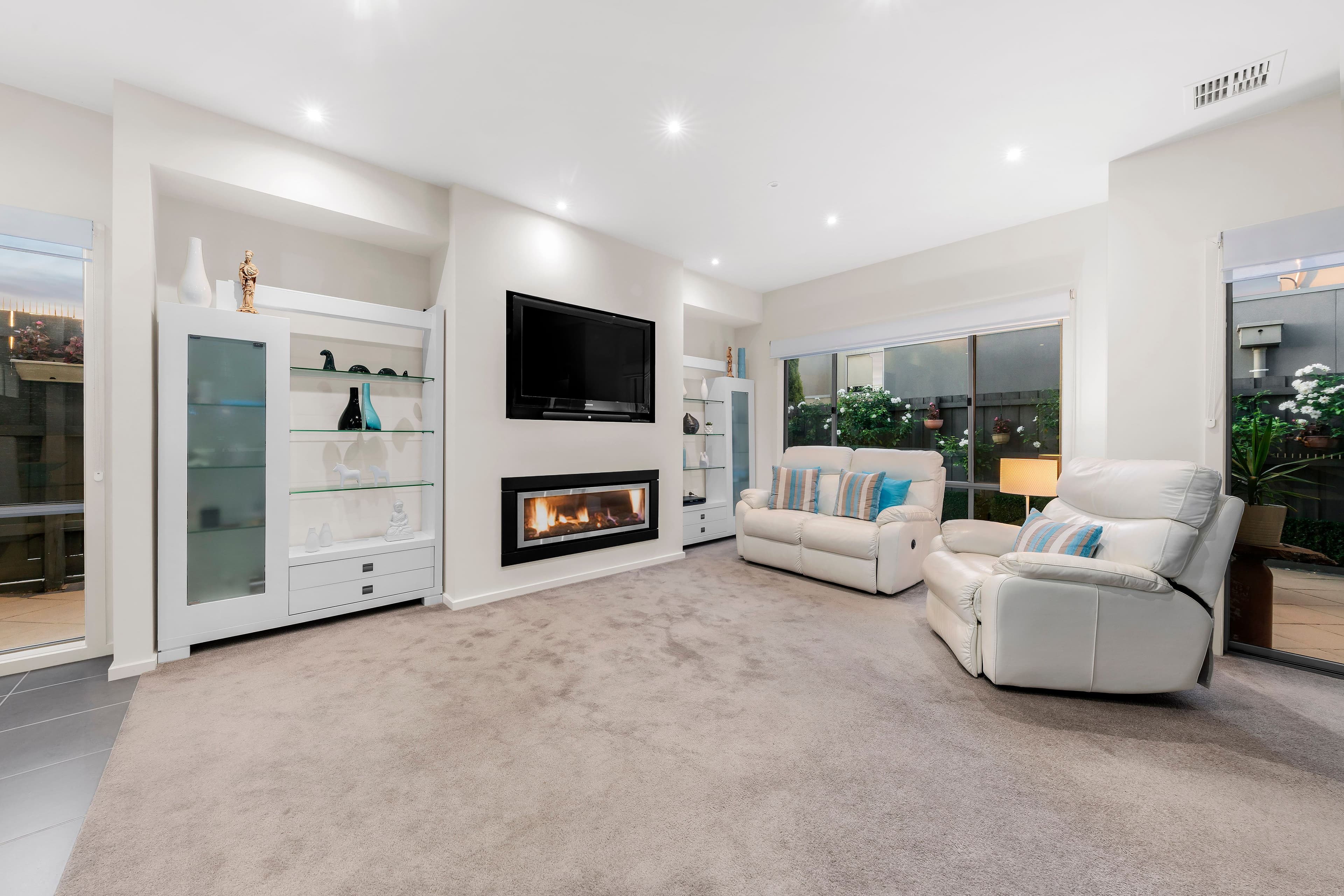22 Gearon Avenue, Rowville VIC 3178, Rowville - Thumbnail 2