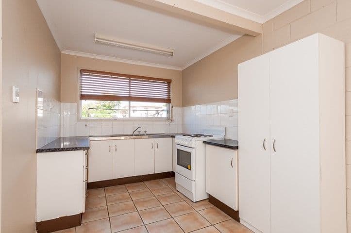 7 Eden Street, South Gladstone QLD 4680, South Gladstone - Thumbnail 5