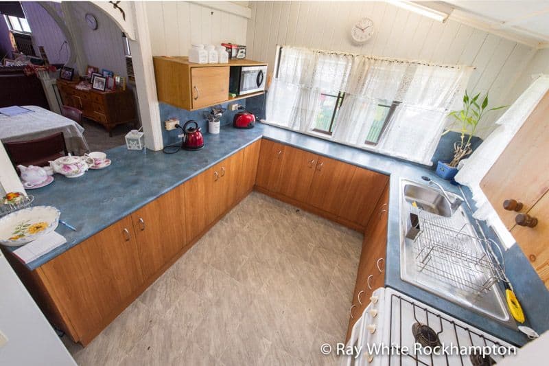 311 East Street, DEPOT HILL QLD 4700, Depot Hill - Thumbnail 2