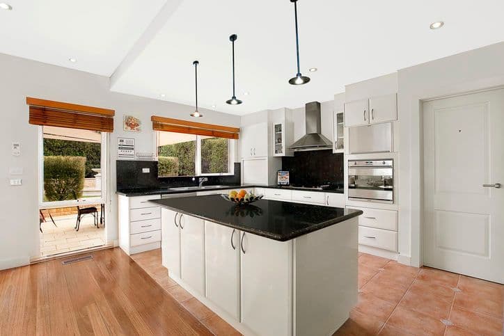 11 Woodlands Edge, TEMPLESTOWE VIC 3106, Templestowe - Thumbnail 4