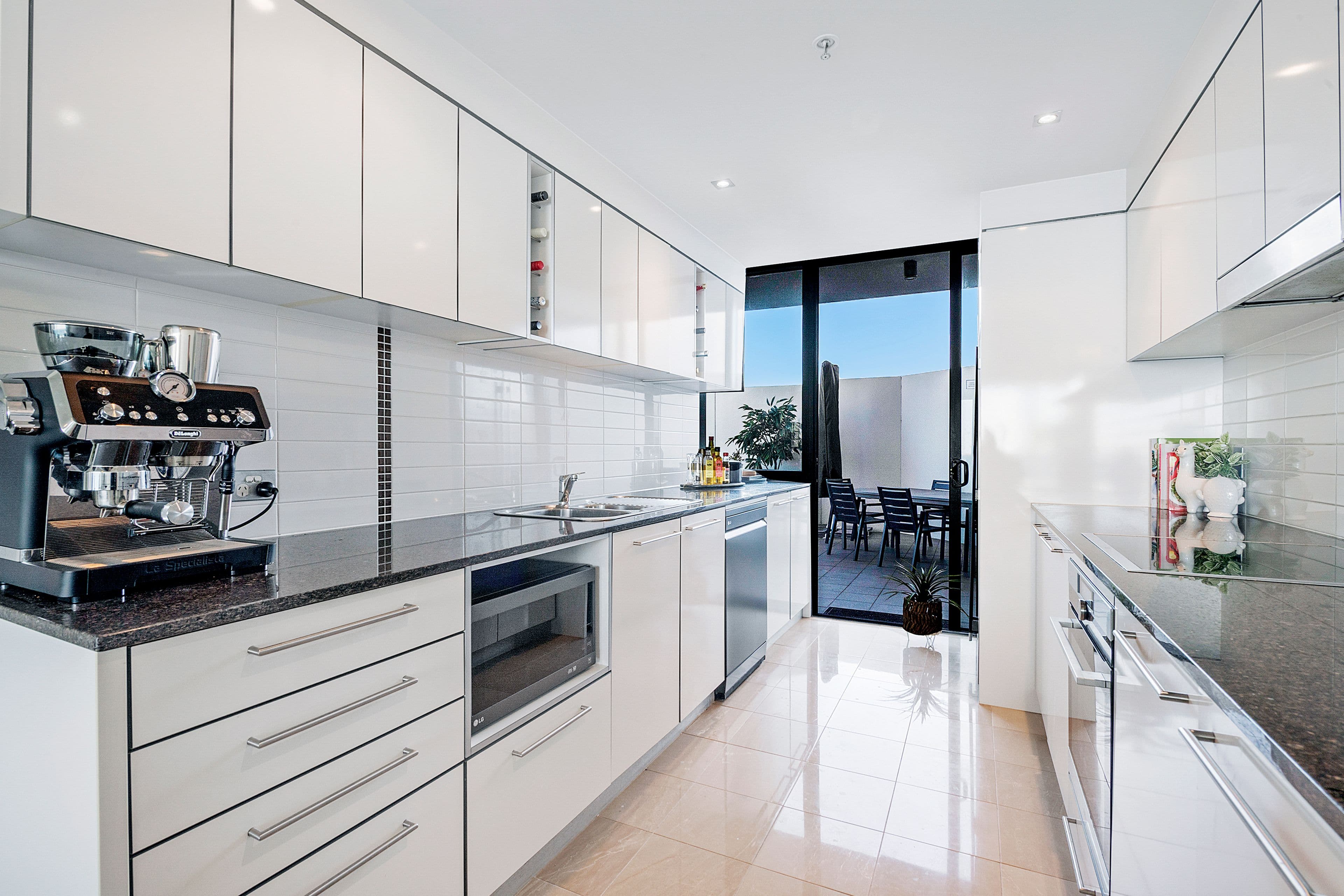 22 Surf Parade, Broadbeach QLD 4218, Broadbeach - Thumbnail 5
