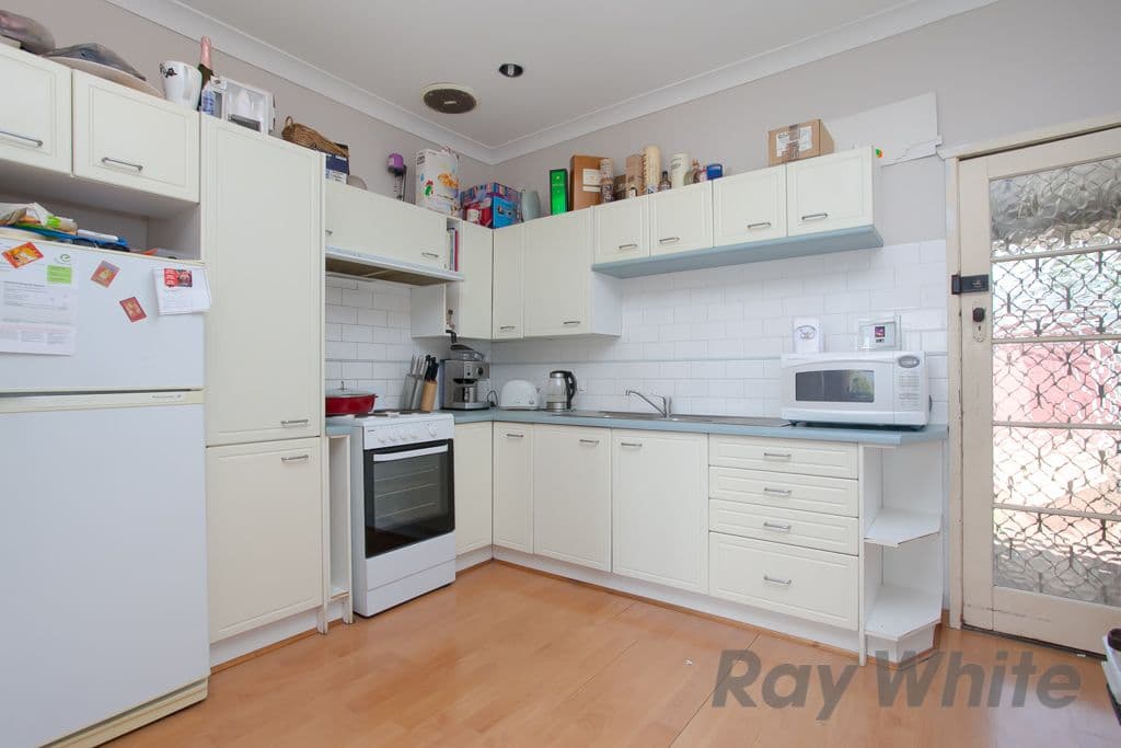 112 Lorna Street, WARATAH WEST NSW 2298, Waratah West - Thumbnail 3