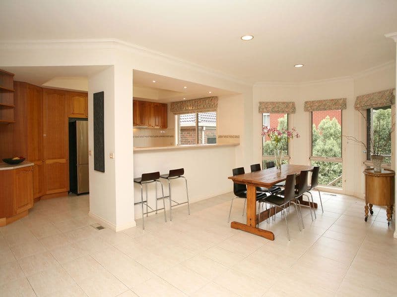 6 Yarraridge Drive, CHIRNSIDE PARK VIC 3116, Chirnside Park - Thumbnail 3