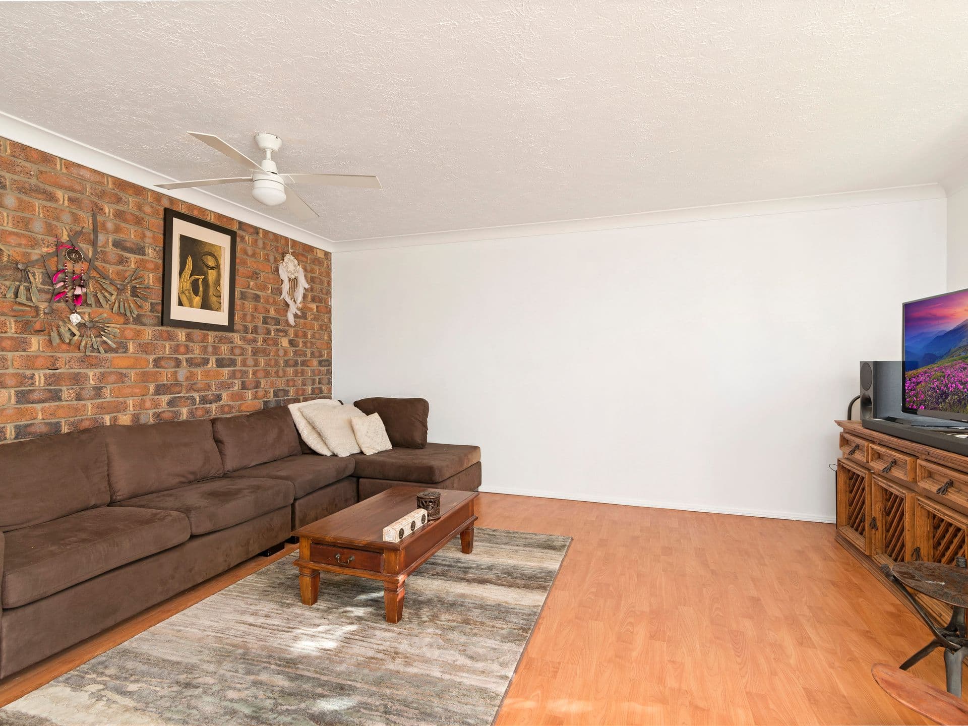 4 Rolan Court, Palm Beach QLD 4221, Palm Beach - Thumbnail 2