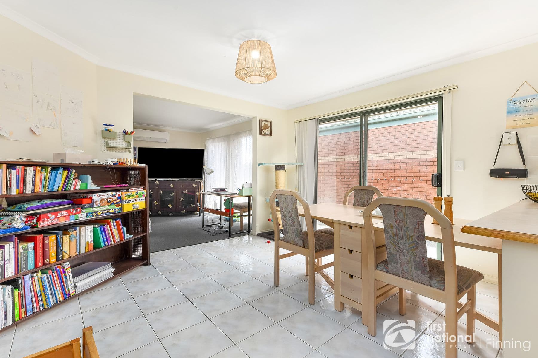 12 Linda Drive, Cranbourne VIC 3977, Cranbourne West - Thumbnail 5