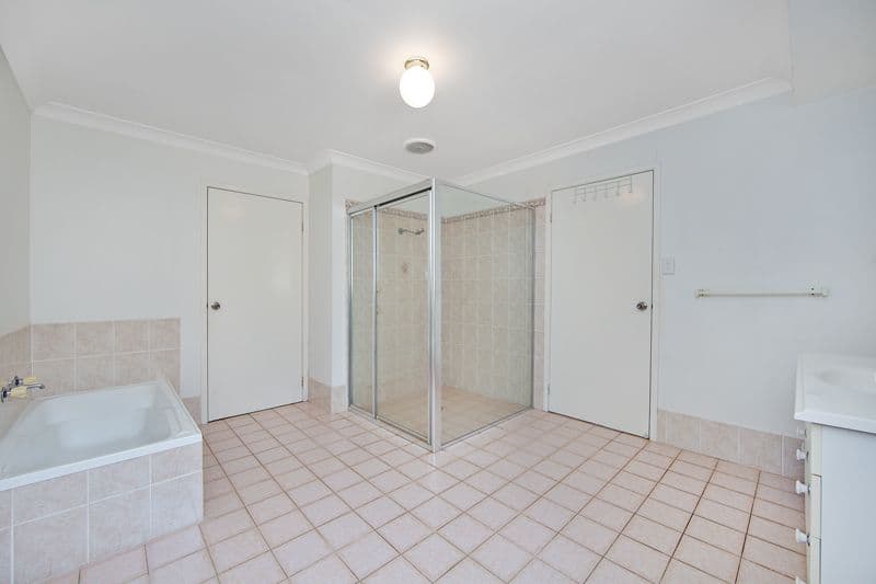 27 Lorraine Avenue, Berkeley Vale NSW 2261, Berkeley Vale - Thumbnail 6