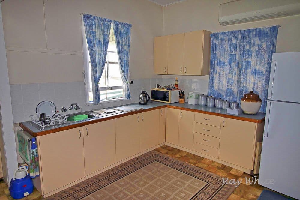 10 Larson Street, Miriam Vale QLD 4677, Miriam Vale - Thumbnail 7