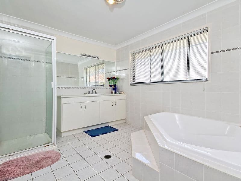 27 Gleneagles Crescent, OXLEY QLD 4075, Oxley - Thumbnail 7