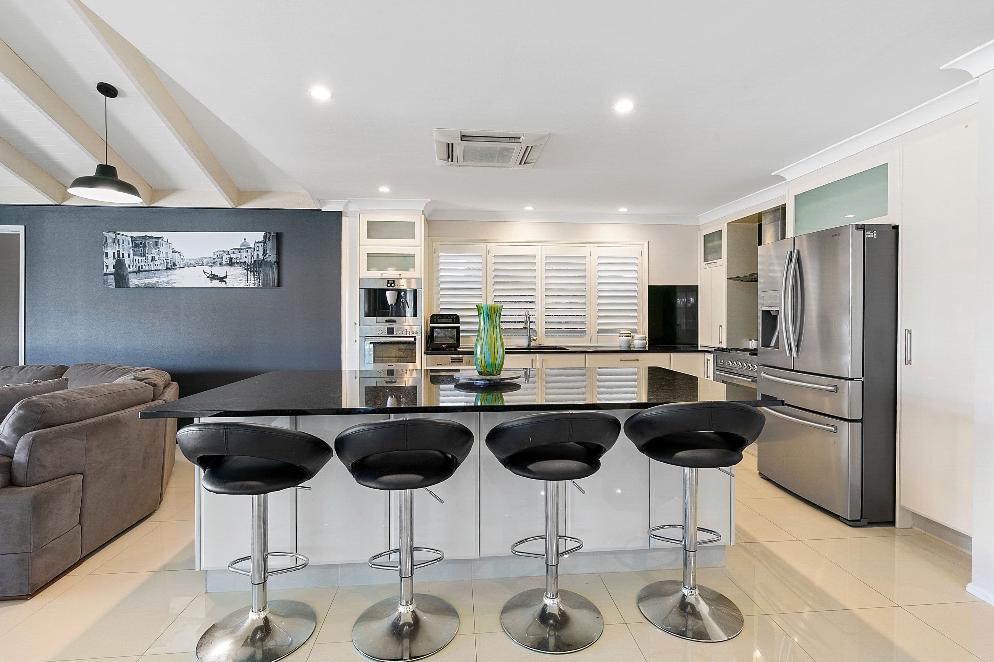 25 Mako Avenue, AQUATIC PARADISE QLD 4159, Aquatic Paradise - Thumbnail 6