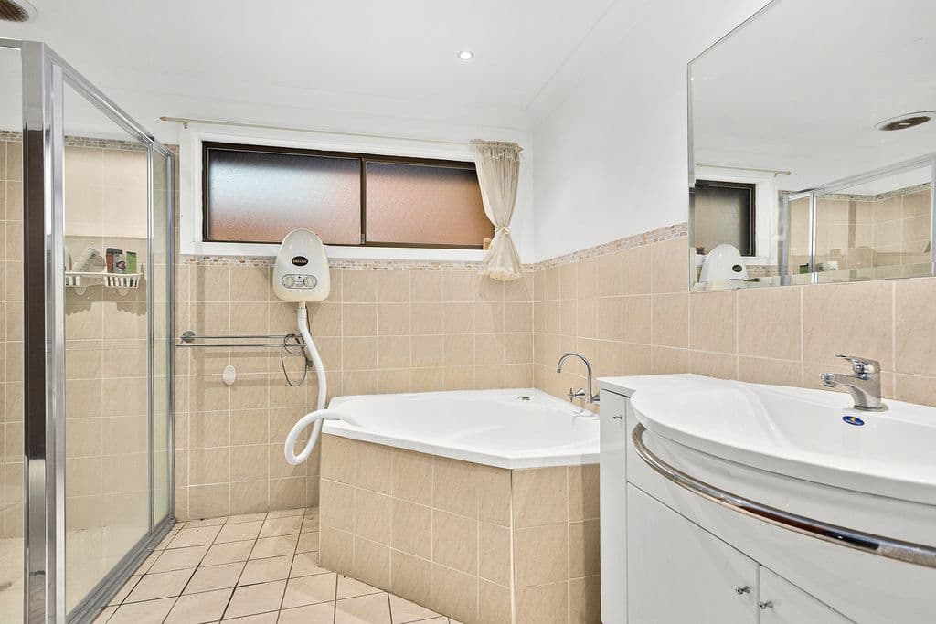 8 Justine Avenue, Corrimal - Thumbnail 6