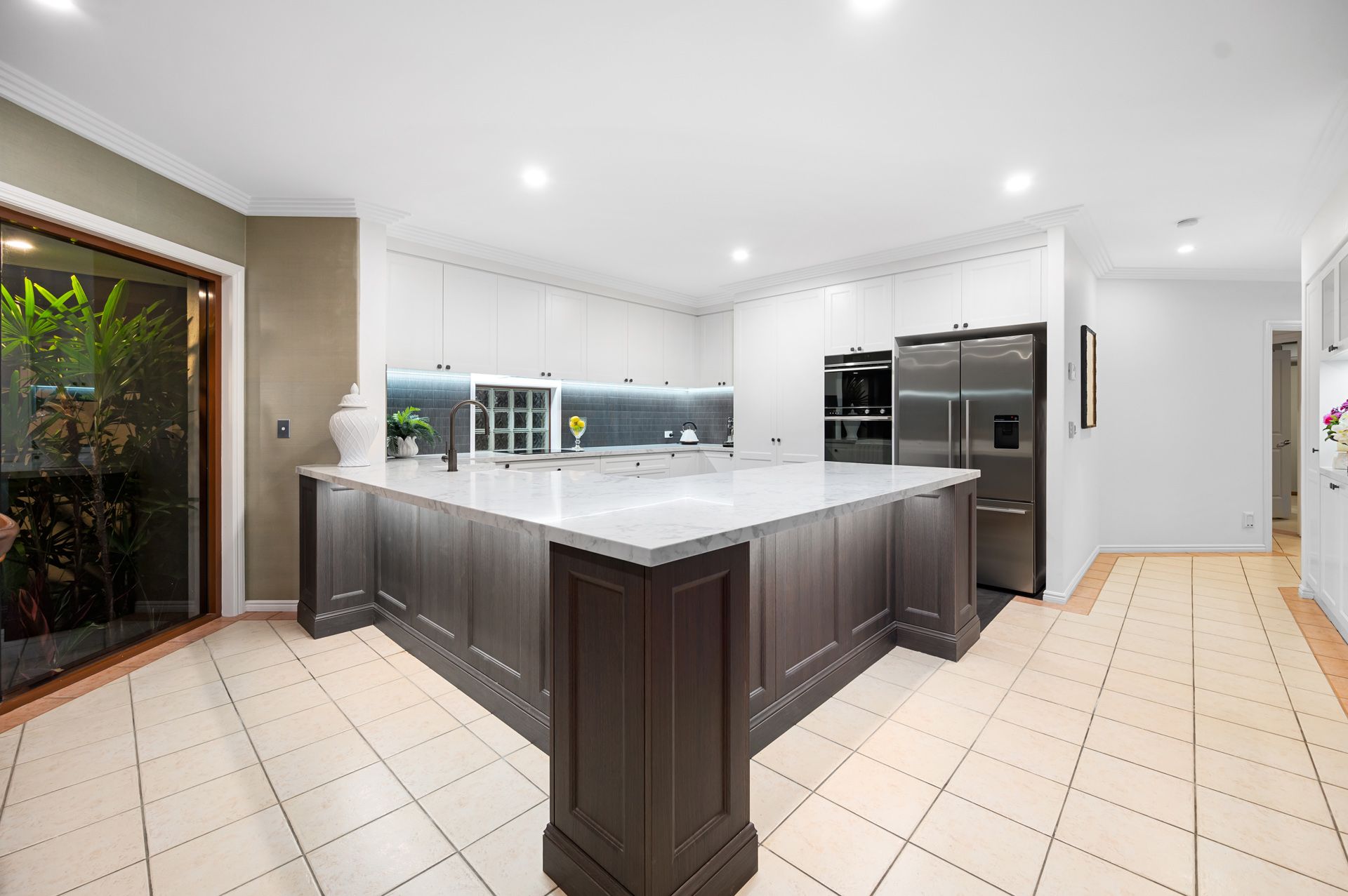 10 Sapphire Street, Hollywell QLD 4216, Hollywell - Thumbnail 7