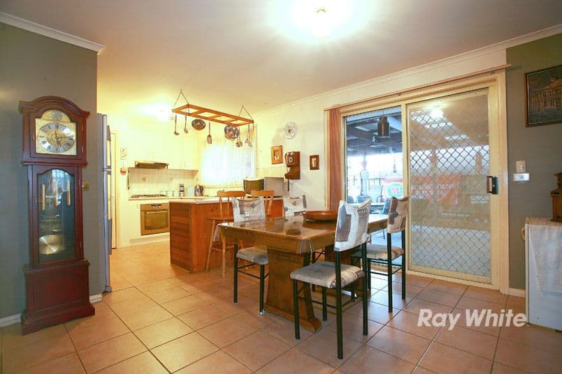 11 Jaye Place, CRANBOURNE WEST VIC 3977, Cranbourne West - Thumbnail 6