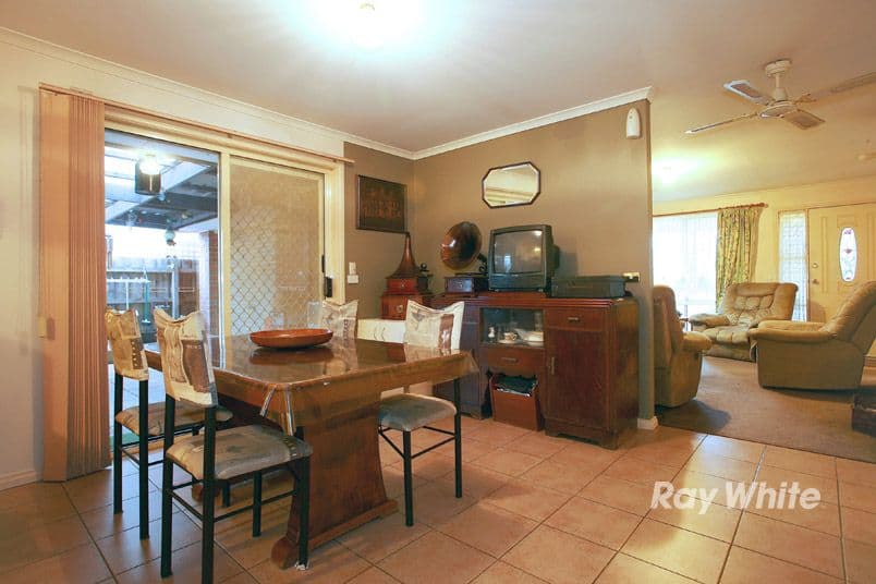 11 Jaye Place, CRANBOURNE WEST VIC 3977, Cranbourne West - Thumbnail 7