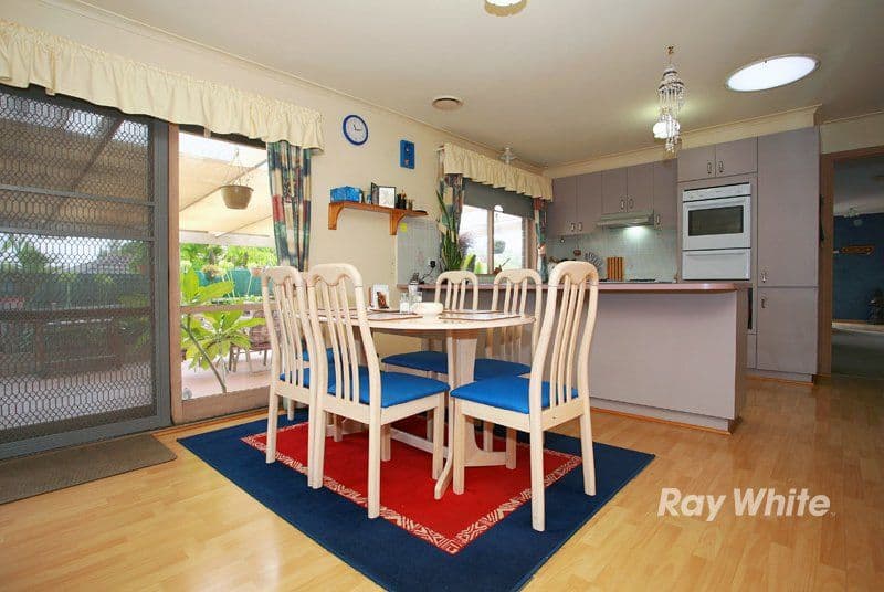 13 Tamworth Court, CRANBOURNE VIC 3977, Cranbourne - Thumbnail 5