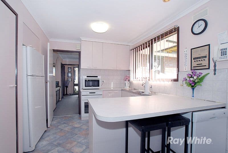 5 Dean Court, WANTIRNA VIC 3152, Wantirna - Thumbnail 4