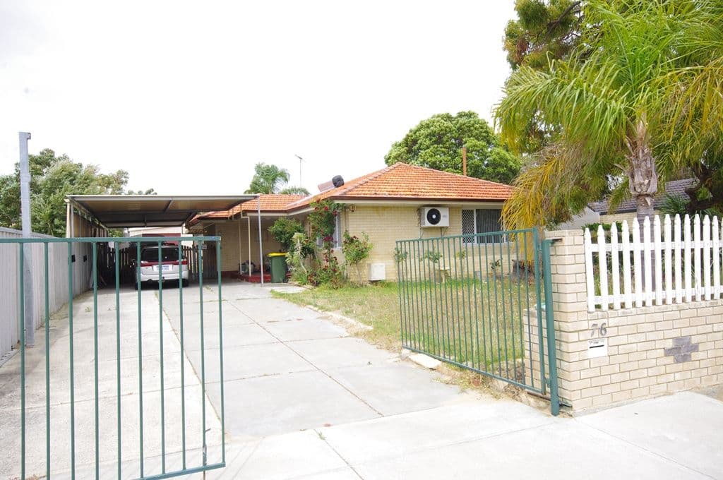 76 Redcliffe Avenue, BALGA WA 6061, Balga - Thumbnail 2