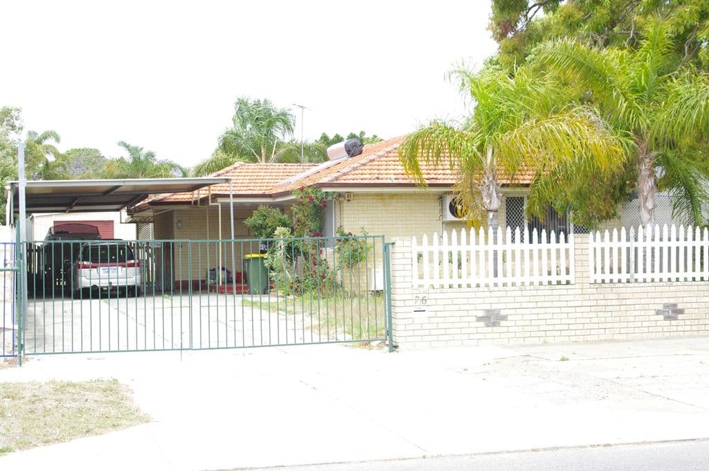 76 Redcliffe Avenue, BALGA WA 6061, Balga - Thumbnail 4