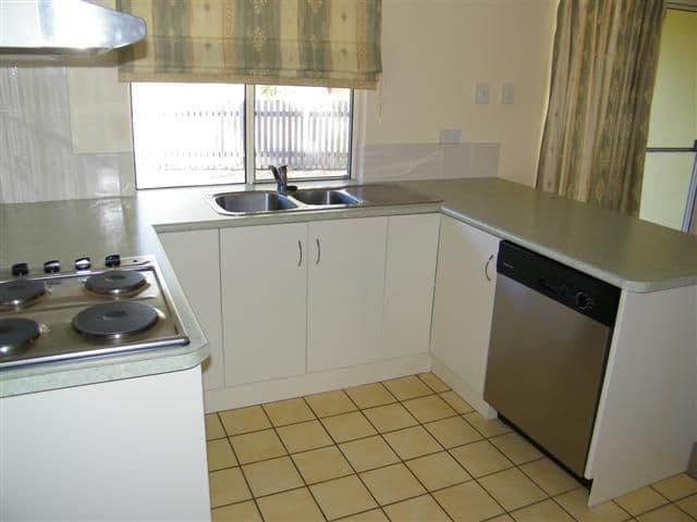 5 Pacific Court, GLADSTONE QLD 4680, Gladstone - Thumbnail 4